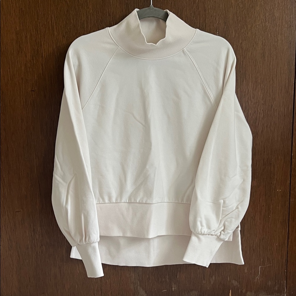 CALIA by Carrie Underwood Cream Sweatshirt